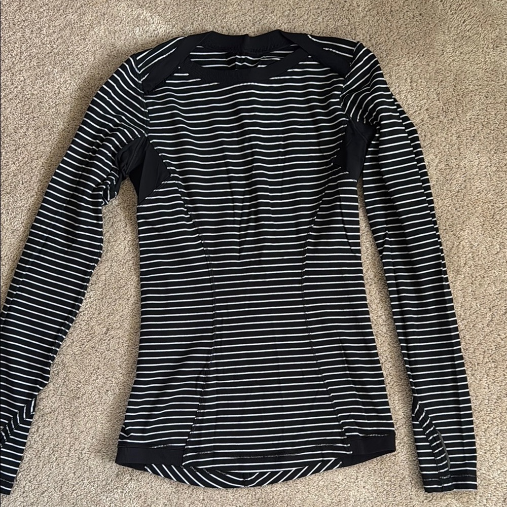 Lululemon Base Runner long sleeve top